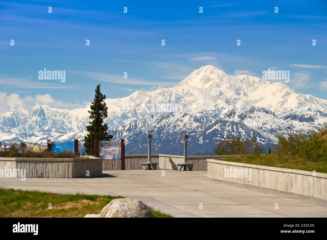 Alaska Range und Mount McKinley aus Parks Highway und Susitna River Ausschau, Alaska Stockfoto