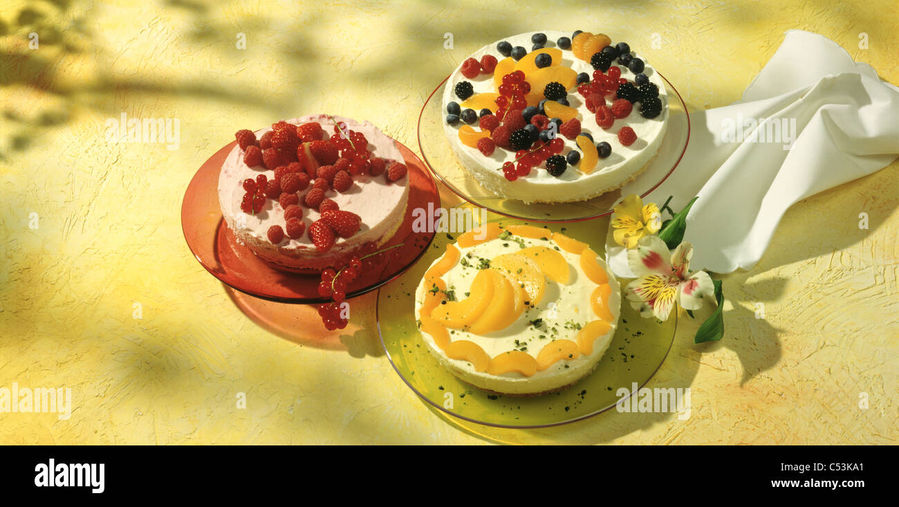 Tableau: Drei Quarkcreme Torten Stockfoto