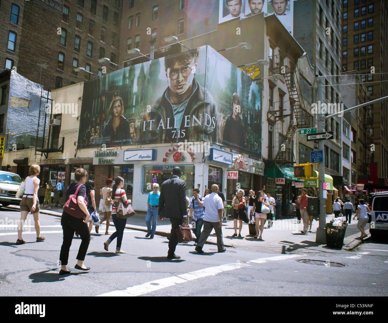 Eine Plakatwerbung des neuen Harry Potter Films, "Harry Potter und die Heiligtümer des Todes-Teil 2", ist in New York zu sehen Stockfoto