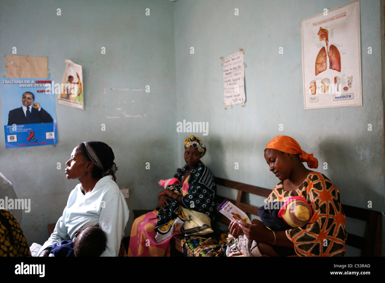 Mutter-Kind-Einheit der Ngarennaro Community Health Centre, Arusha, Tansania. Stockfoto