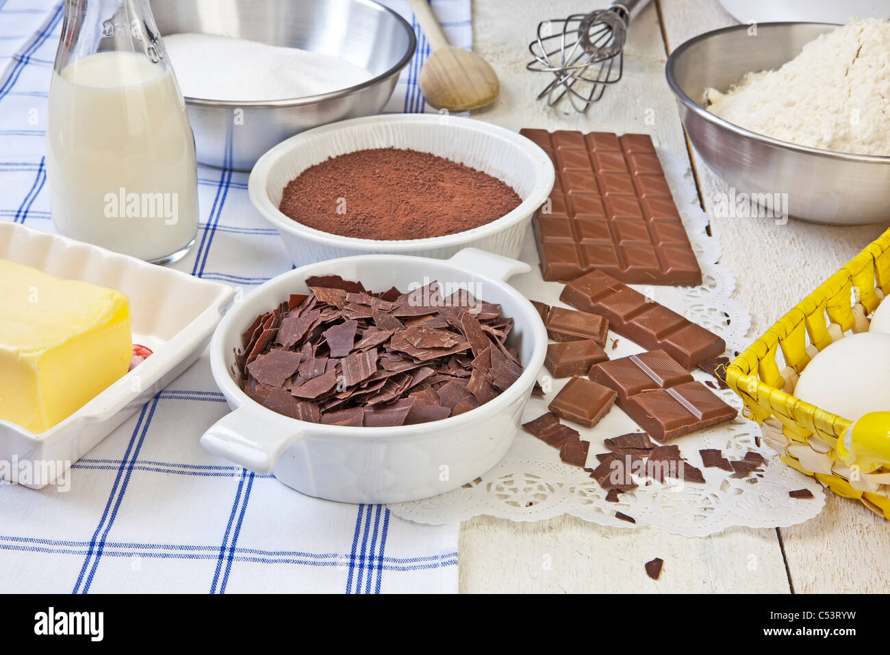 Zutaten für Schokoladen-muffins Stockfoto