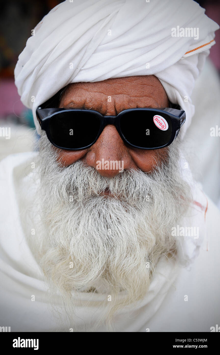 Ein Porträt von einem echten indischen Mann Stockfoto