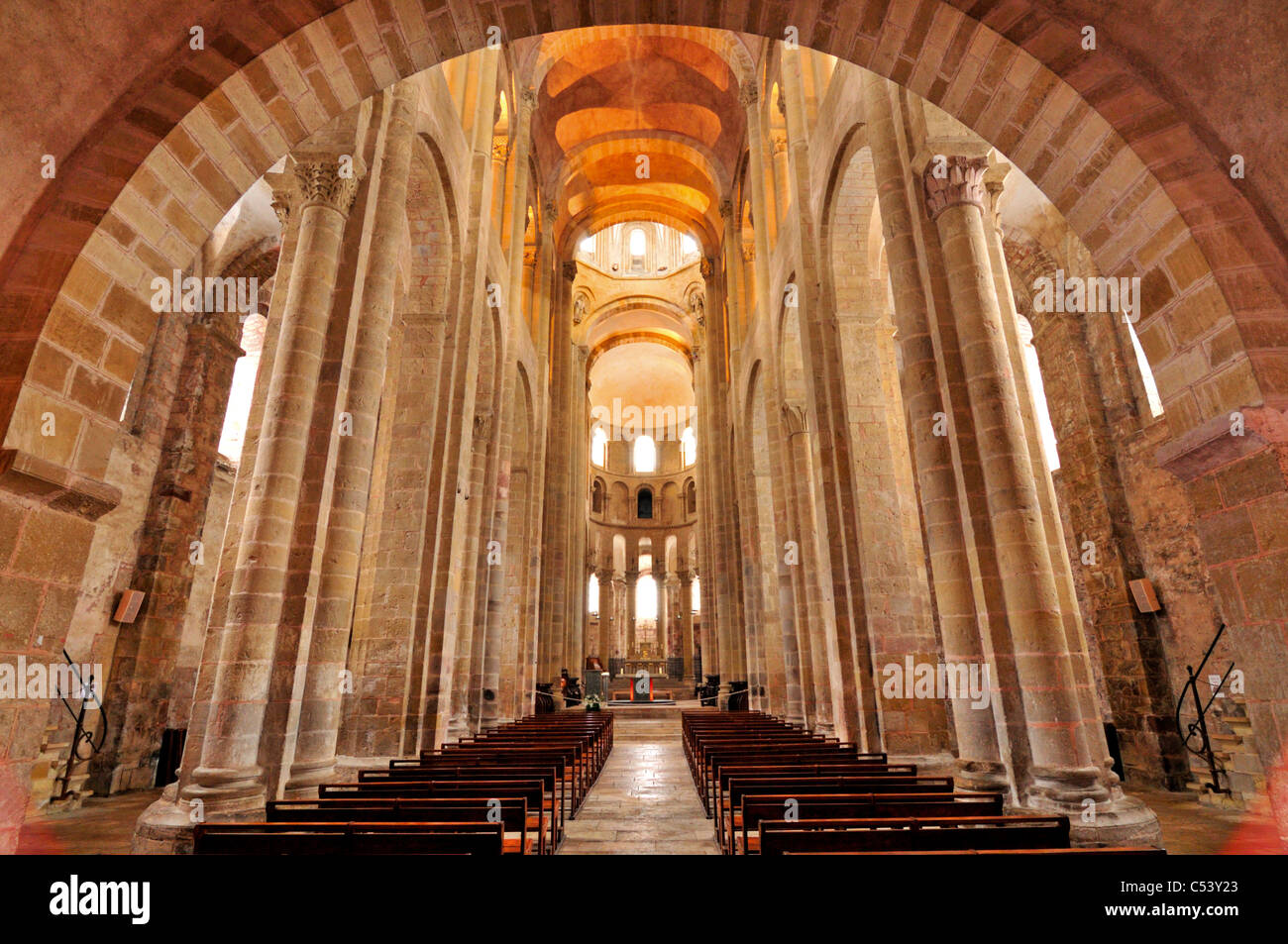 Frankreich, Aveyron: Innenministerium der Abtei St. Foy in Conques Stockfoto