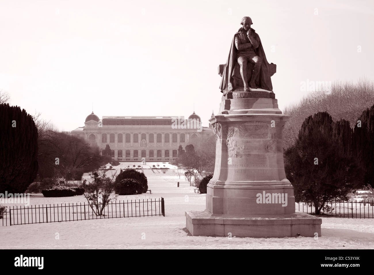 Jardin des Plantes Park mit der Evolution-Galerie im Hintergrund, Paris, Frankreich Stockfoto