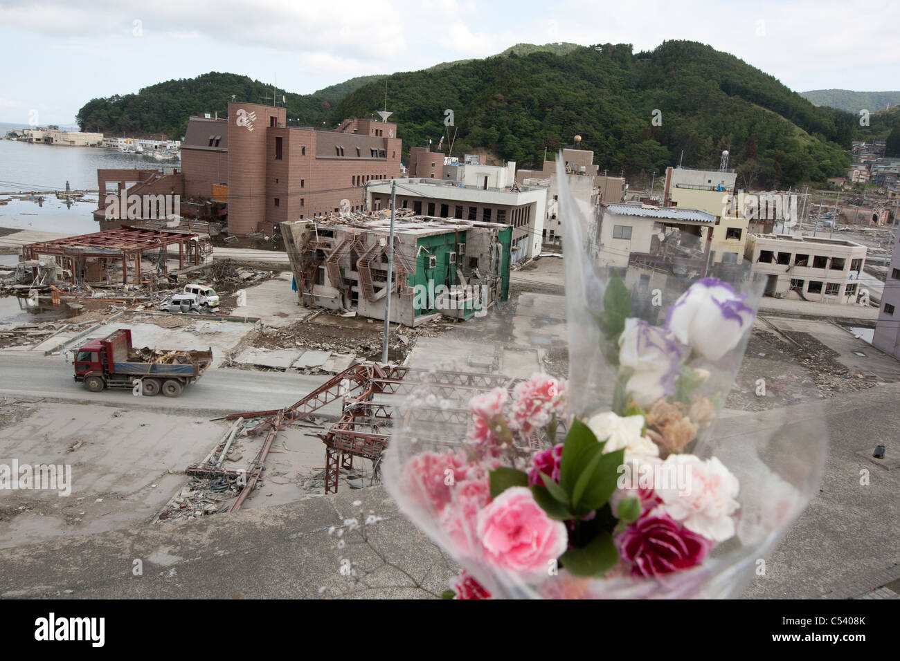 Tsunami-Verwüstungen in Onagawa, Region Tohoku, Japan, 2011. Stockfoto