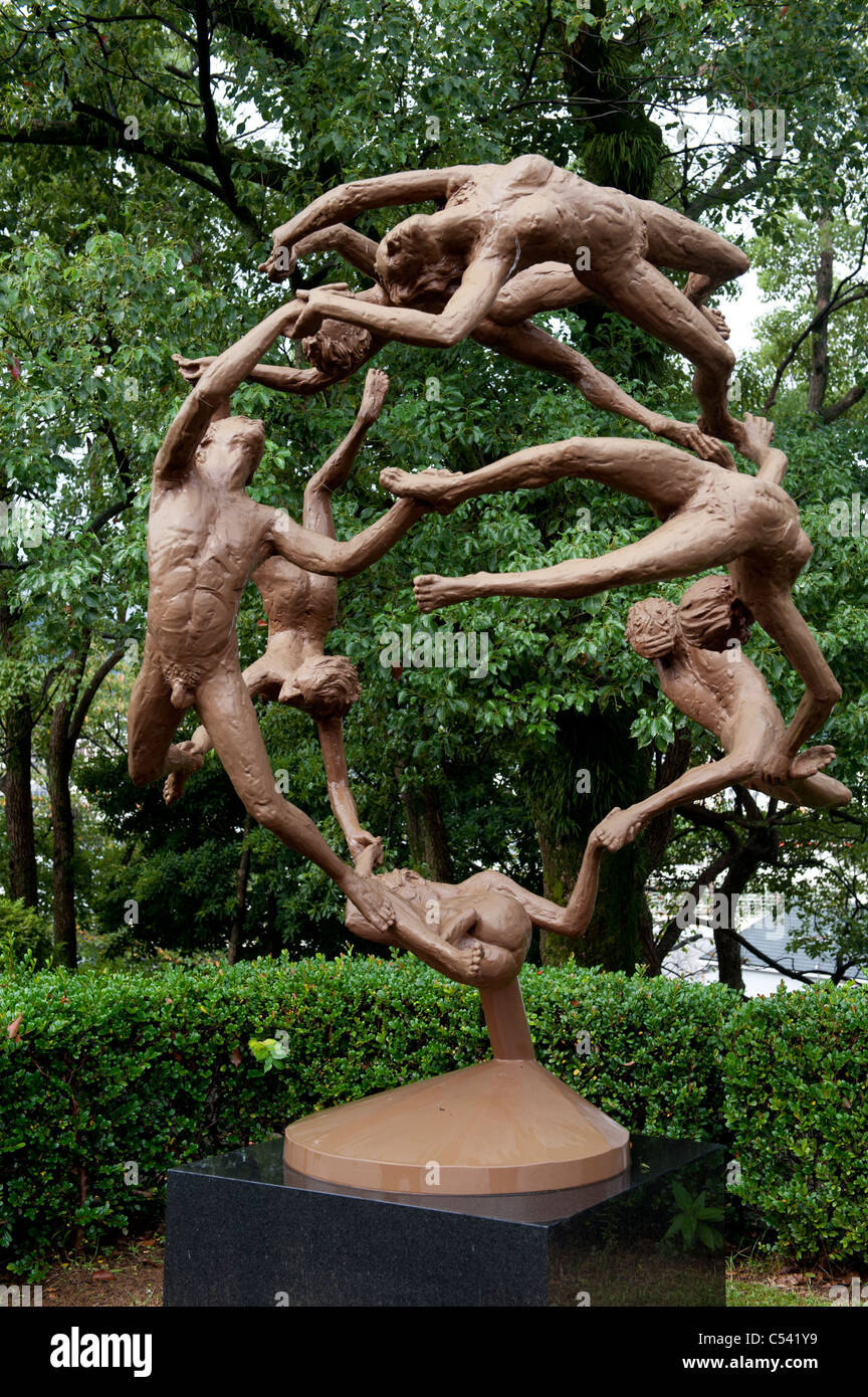 Konstellation Erde Statuen in Nagasaki Friedenspark, Nagasaki, Japan Stockfoto