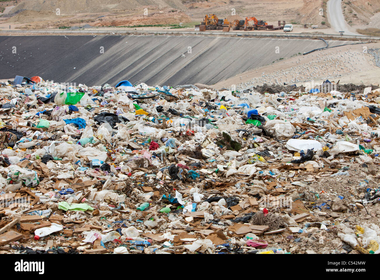 Müll auf einer Deponie in Spanien, Costa Blanca, Alicante und Murcia. Stockfoto