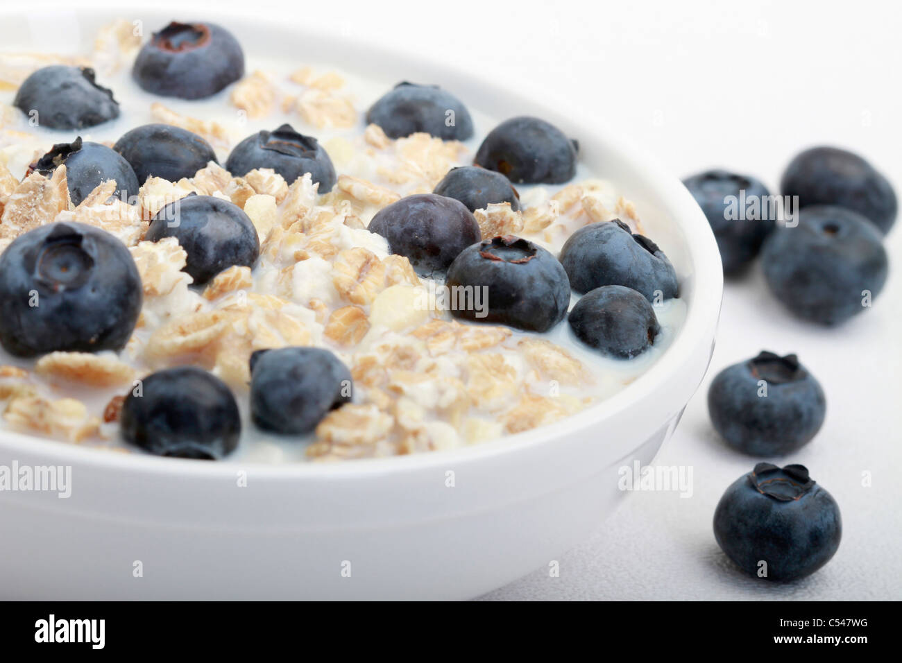 Müsli mit Heidelbeeren Stockfoto