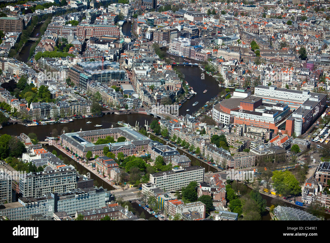 Niederlande, Amsterdam, Antenne des Stadtzentrum und Amstel Fluss. UNESCO-Weltkulturerbe. Stockfoto