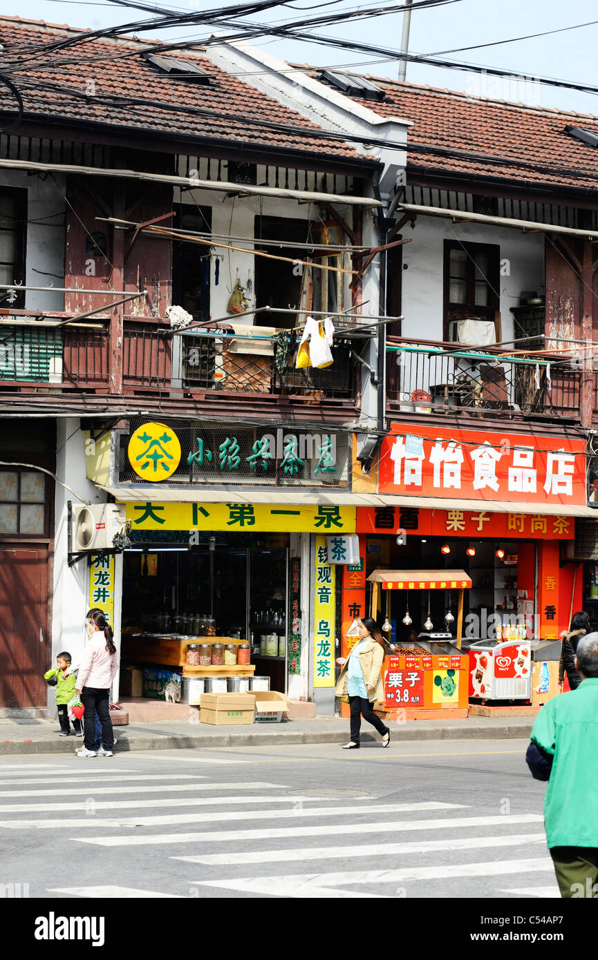 Alten Ladenfronten in Shanghai Stockfoto