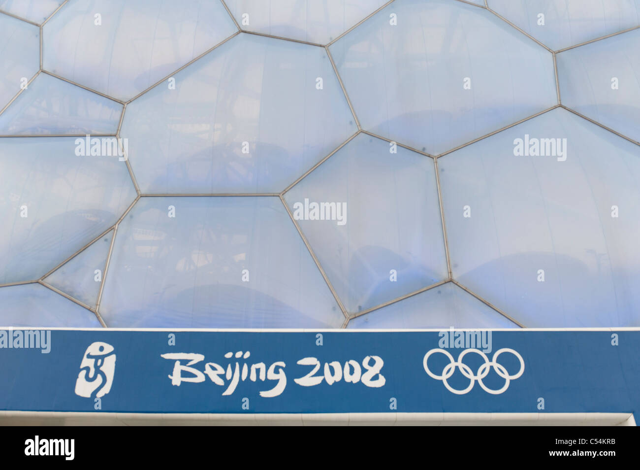 Olympischer Zeichen an der Peking National Aquatics Center, Olympic Green, Peking, China Stockfoto