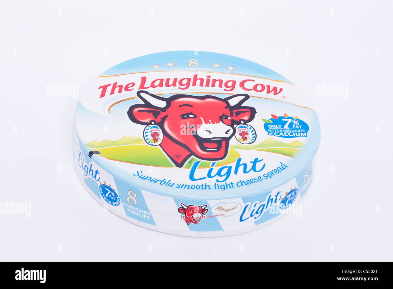 Ein Paket von leichten Käse verbreiten Dreiecke aus der lachende Kuh auf einem weißen Hintergrund Stockfoto