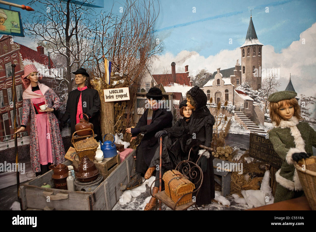 Die Niederlande, Hindeloopen, niederländische Kulturhauptstadt Eislaufen. Skate-o-Museum. Historischen Eislaufen Szene angezeigt. Stockfoto