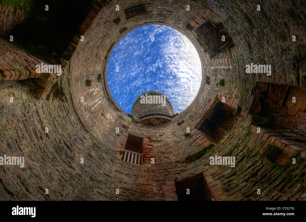 Nachschlagen von einem Turm in Conwy castle Stockfoto