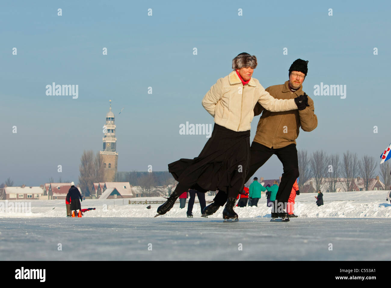Niederlande, Hindeloopen, niederländische Hauptstadt des Eislaufs Kultur. Abbildung Eislauf (oder Segelfliegen) auf See IJsselmeer genannt. Stockfoto