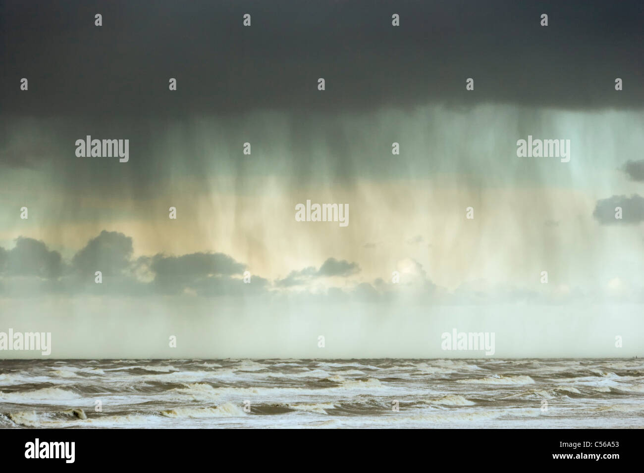 Der Niederlande, IJmuiden, Sturm auf der Nordsee. Stockfoto
