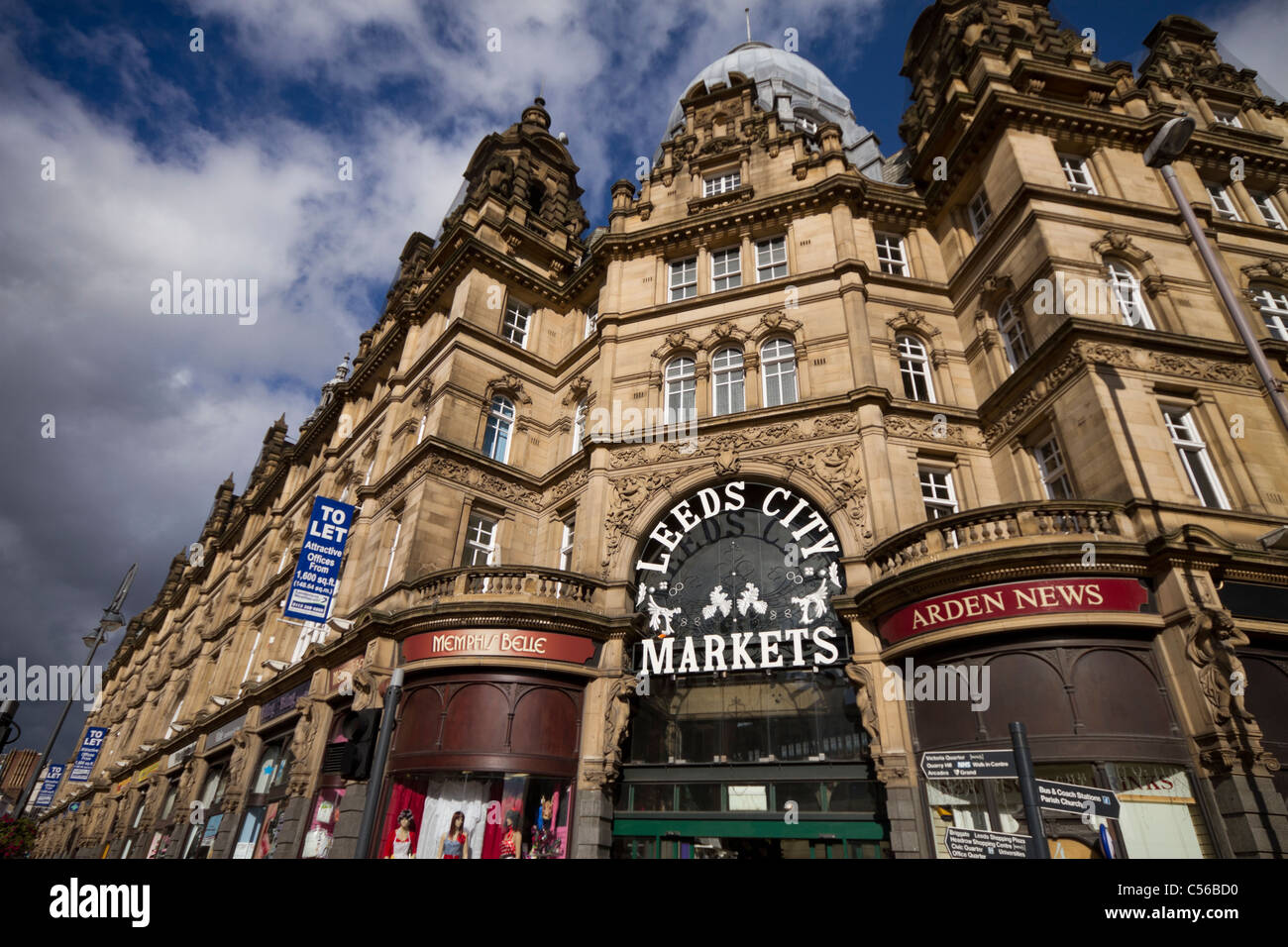 Leeds Kirkgate Market ist der größte überdachte Markt in Europa. Es wurde zuerst im Jahre 1822 als ein Markt unter freiem Himmel eröffnet. Stockfoto