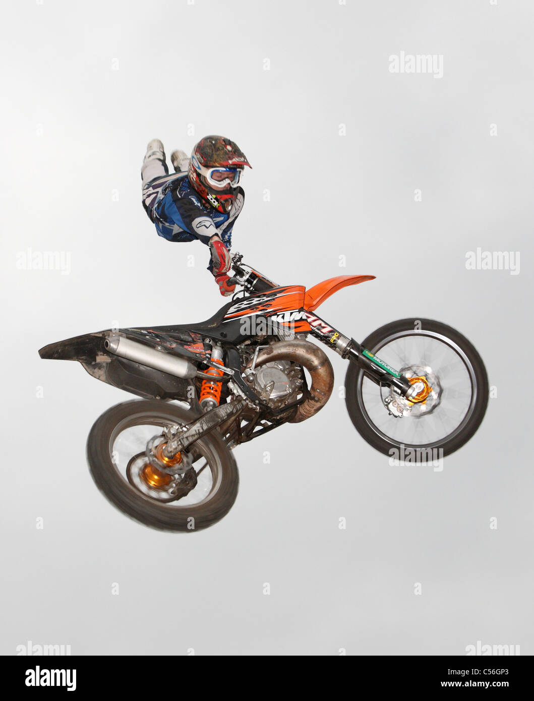 Motorrad hoch in der luft -Fotos und -Bildmaterial in hoher Auflösung –  Alamy