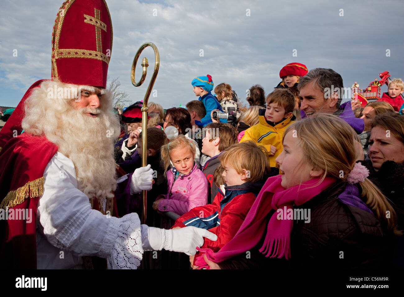 Den Niederlanden, Loosdrecht, Festival des Sinterklaas oder Sint Nicolaas, jährlich am Vorabend der Nikolaus am 5. Dezember gefeiert. Stockfoto