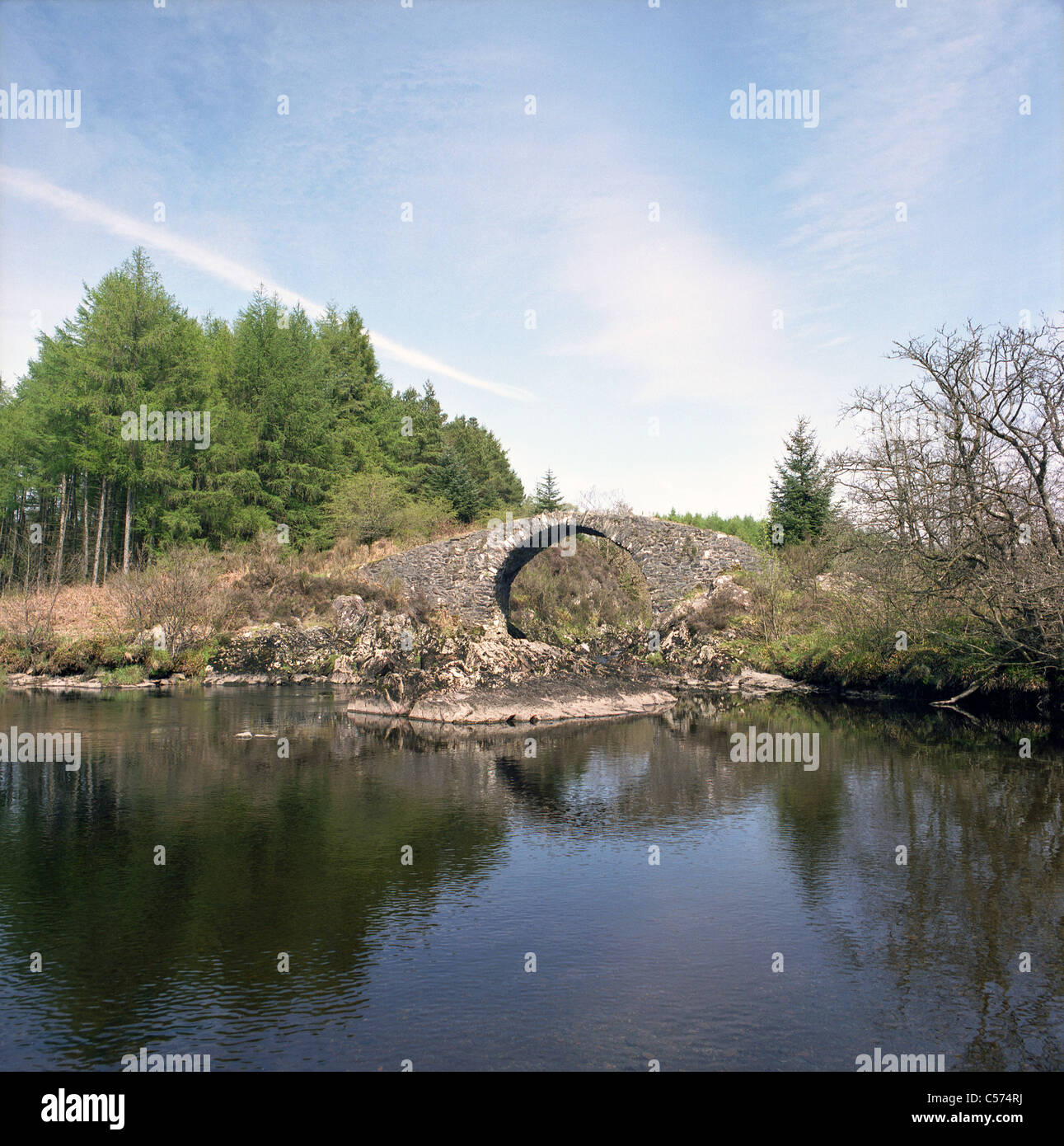 Römische Brig oder Brücke über das Wasser des Minnoch, Galloway Forest Park, Dumfries & Galloway, Schottland Stockfoto