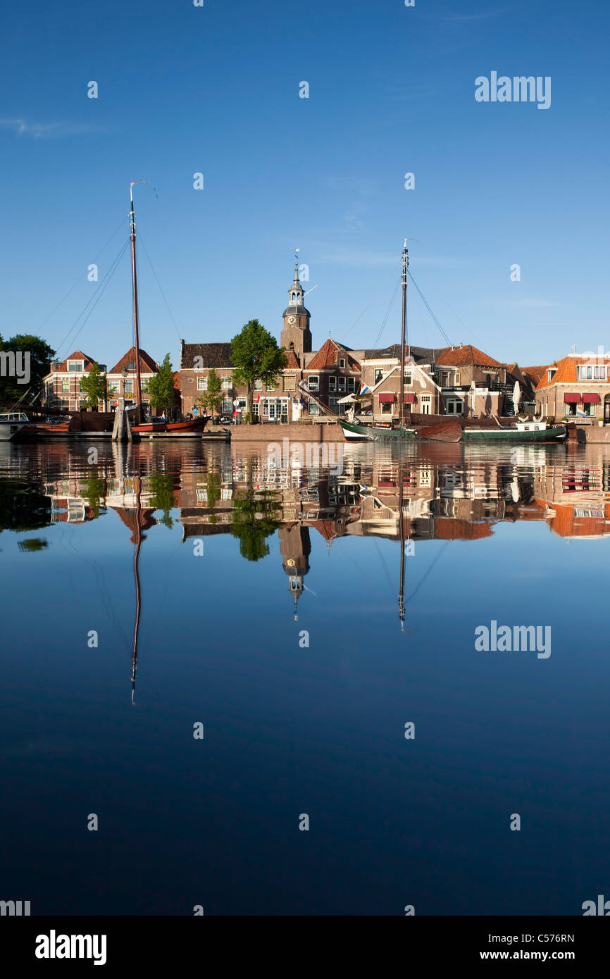 Niederlande, Blokzijl, Hafen. Skyline. Häuser aus dem 17. Jahrhundert. Stockfoto