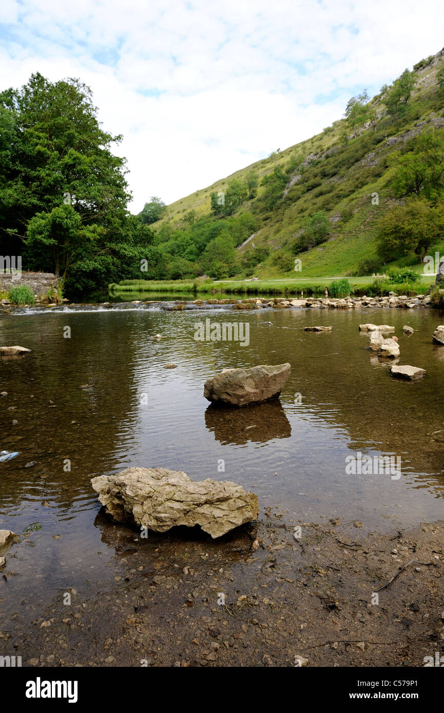 Fluss Taube Taube Dale Derbyshire England uk Stockfoto