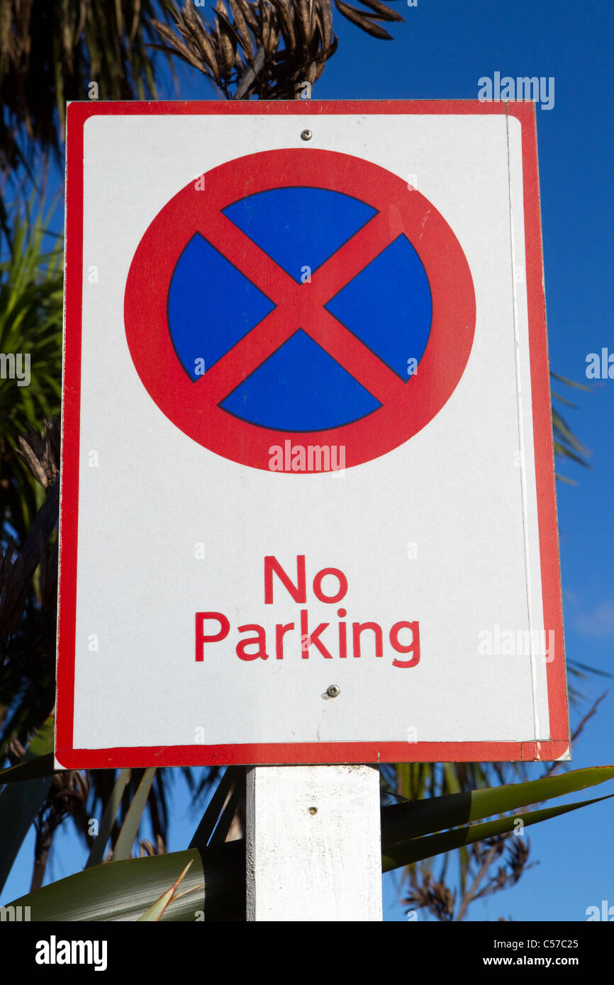 Verkehrszeichen, keine Parkplätze, Auckland, New Zealand, Montag, 11. Juli 2011. Stockfoto