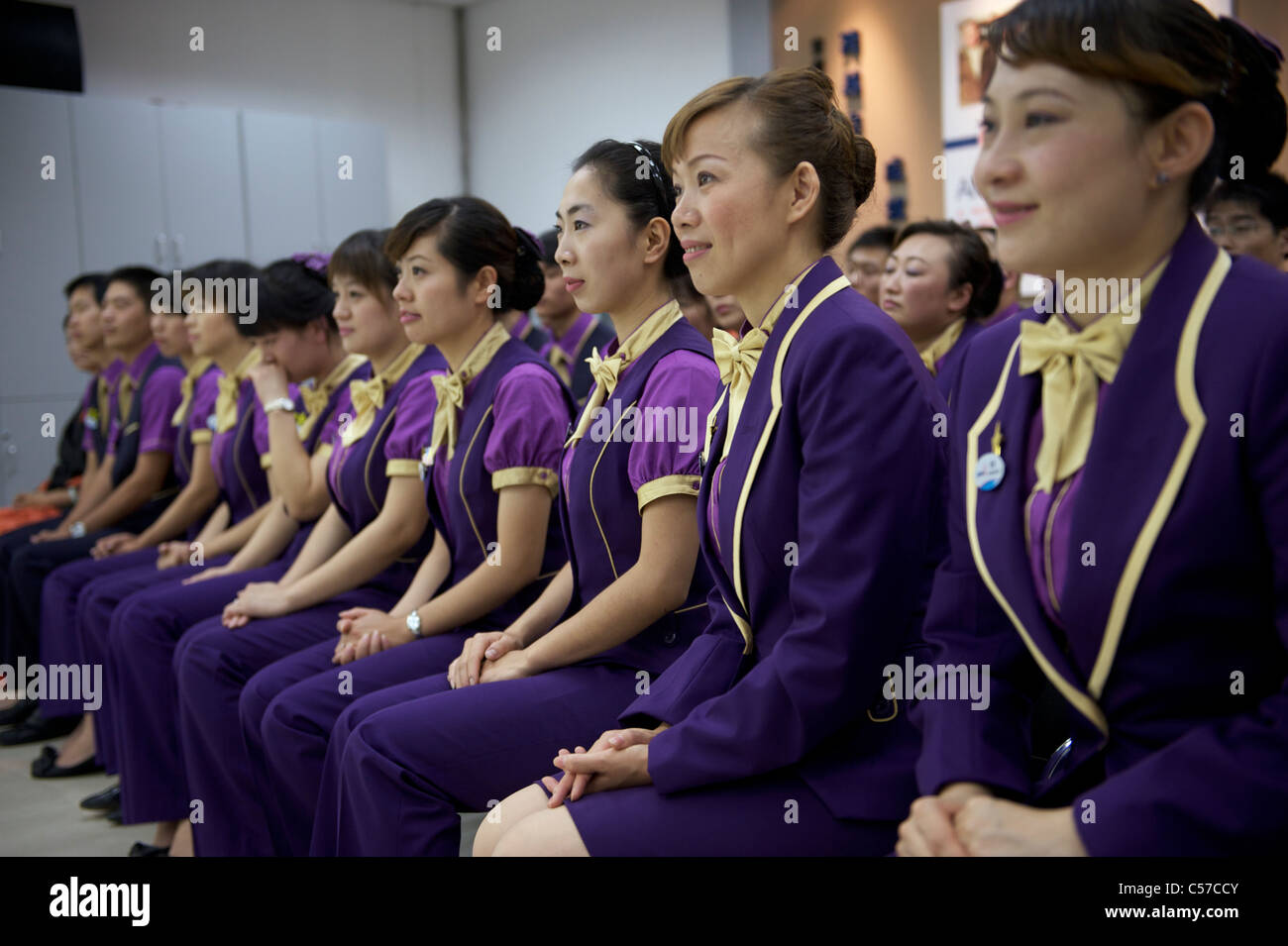 Chinesische weibliche Mitarbeiter in einem ausländischen Unternehmen in Jinan, Provinz Shandong, China. 2011 Stockfoto