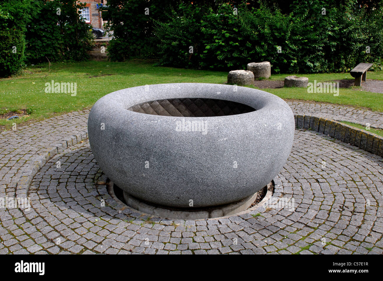 Ebbe und Flut Skulptur, Newbury, Berkshire, England, UK Stockfoto