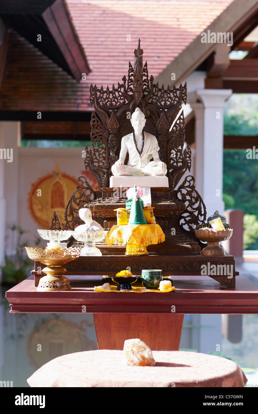kleine Statue von Buddha Stockfoto