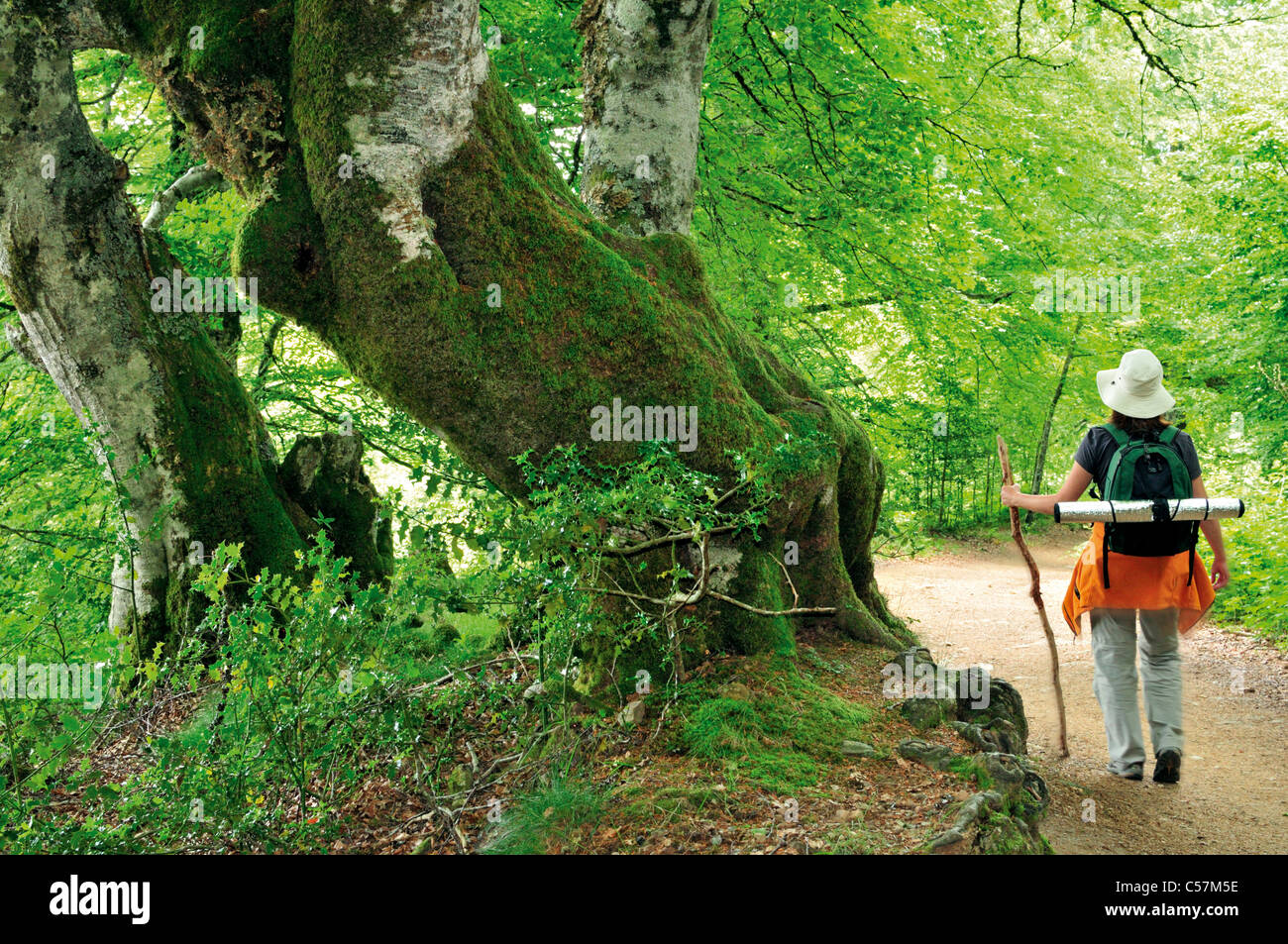 Pilger outfit Fotos und Bildmaterial in hoher Auflösung Alamy