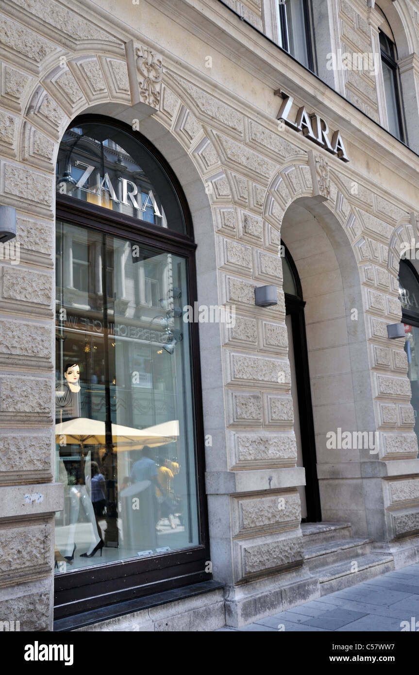 Zara Shop in Karntnerstrasse, Wien, Austria, Europe, Kärntner Straße  Stockfotografie - Alamy