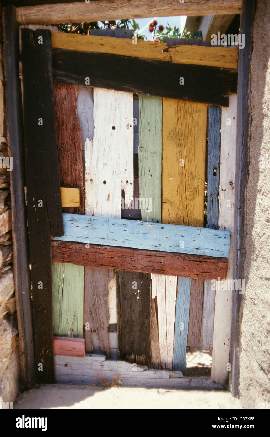 Türen - lackiert alte Tür, Amorgos, Griechenland Stockfoto