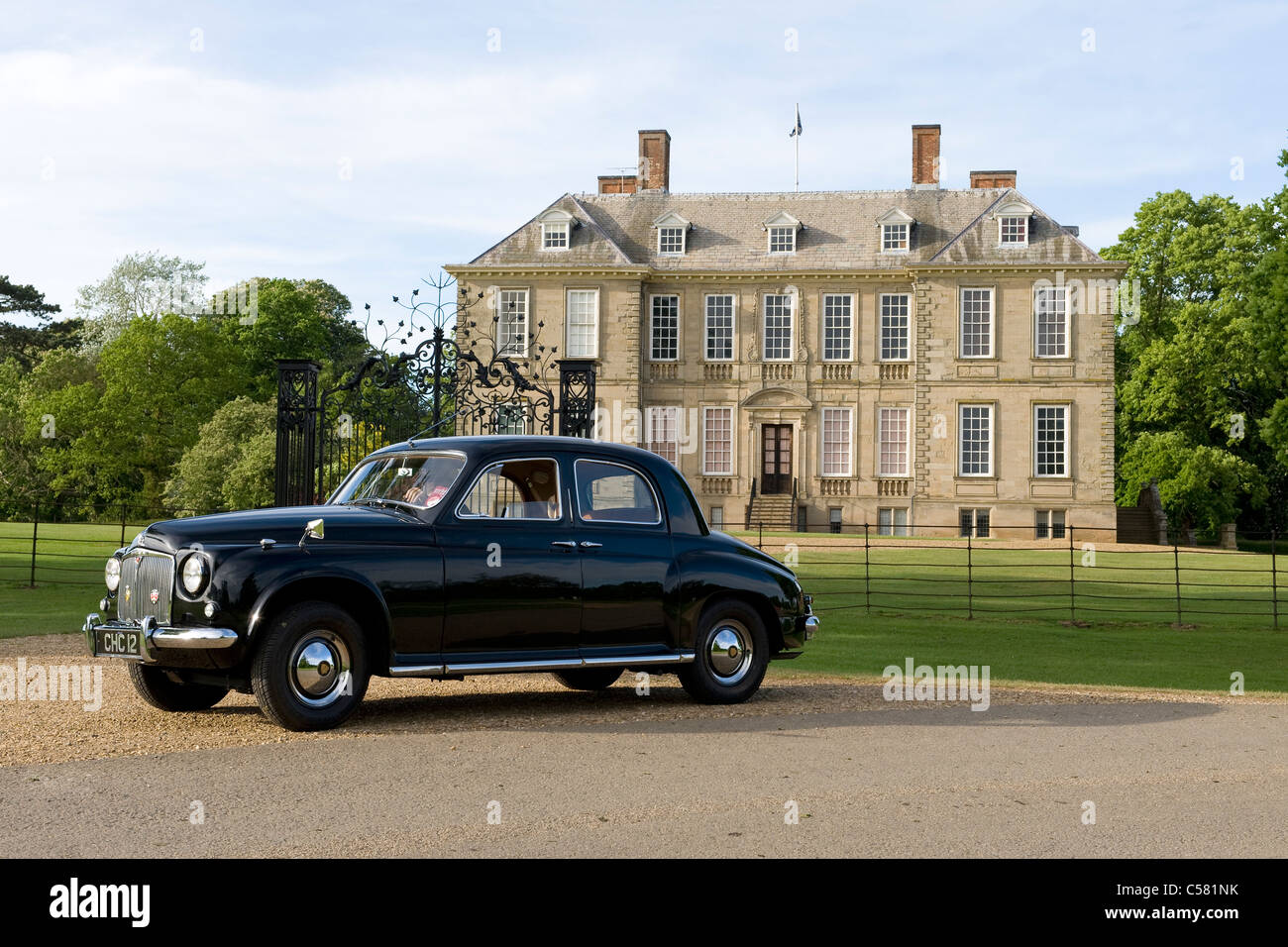 Oldtimer Rover 75 P4 motor vor Stanford Hall, Leicestershire, UK Stockfoto