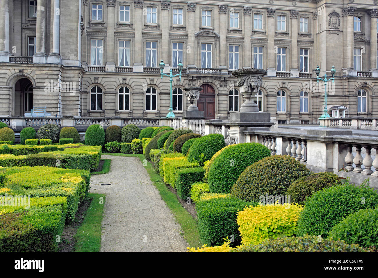 Royal palace gardens brussels belgium Fotos und Bildmaterial in hoher