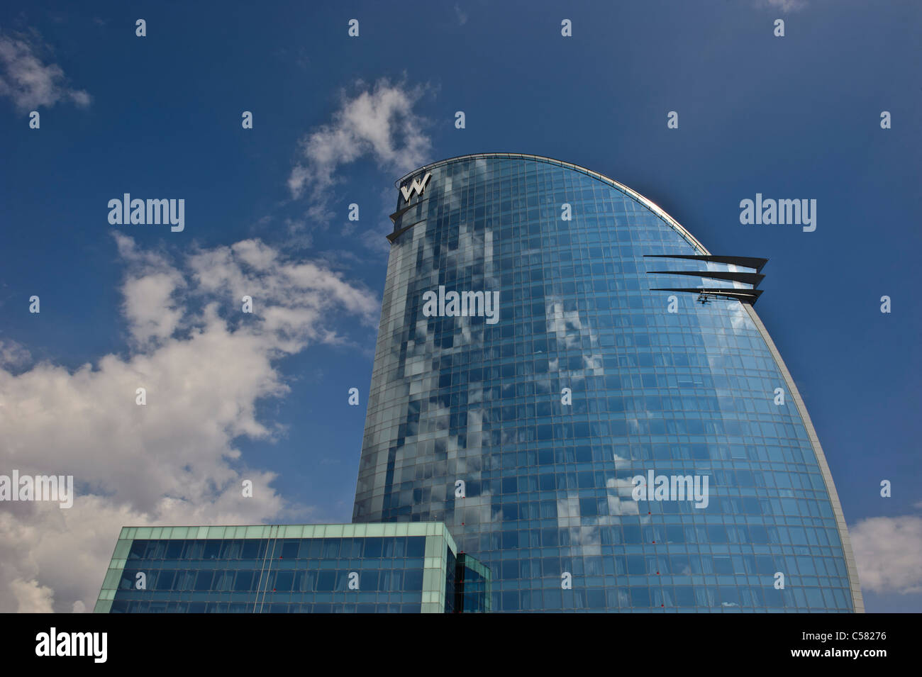 Blick auf das Luxus-Hotel-W in Barcelona, Spanien Stockfoto