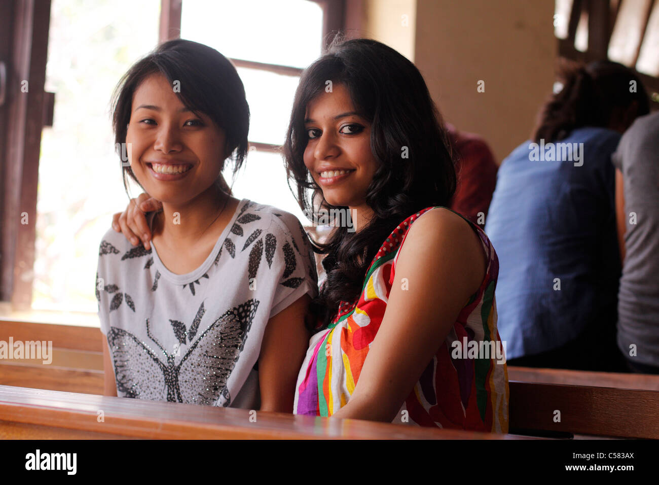 Indische Studenten in einem Klassenzimmer Stockfoto