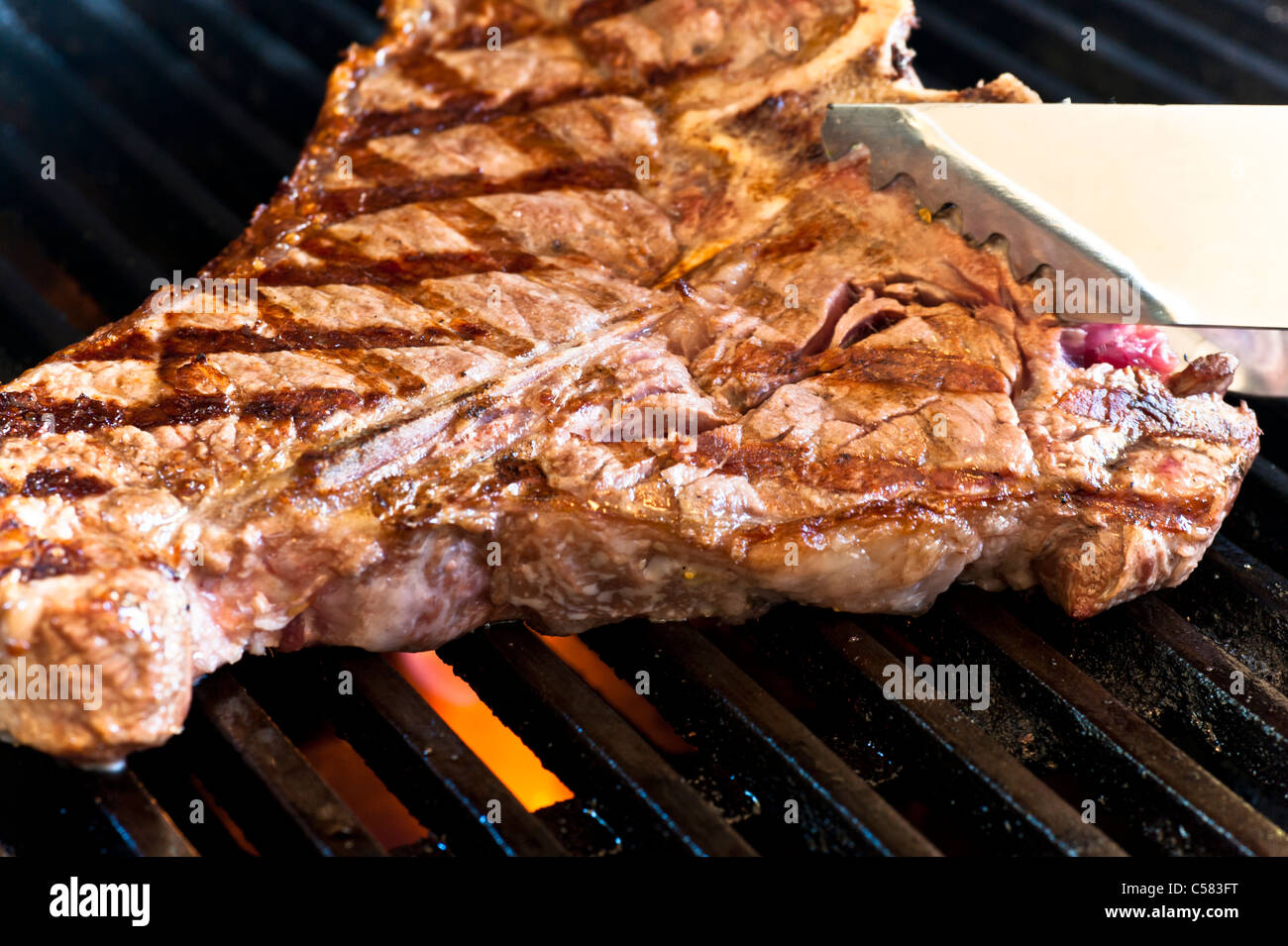 T bone steak Fotos und Bildmaterial in hoher Auflösung Alamy