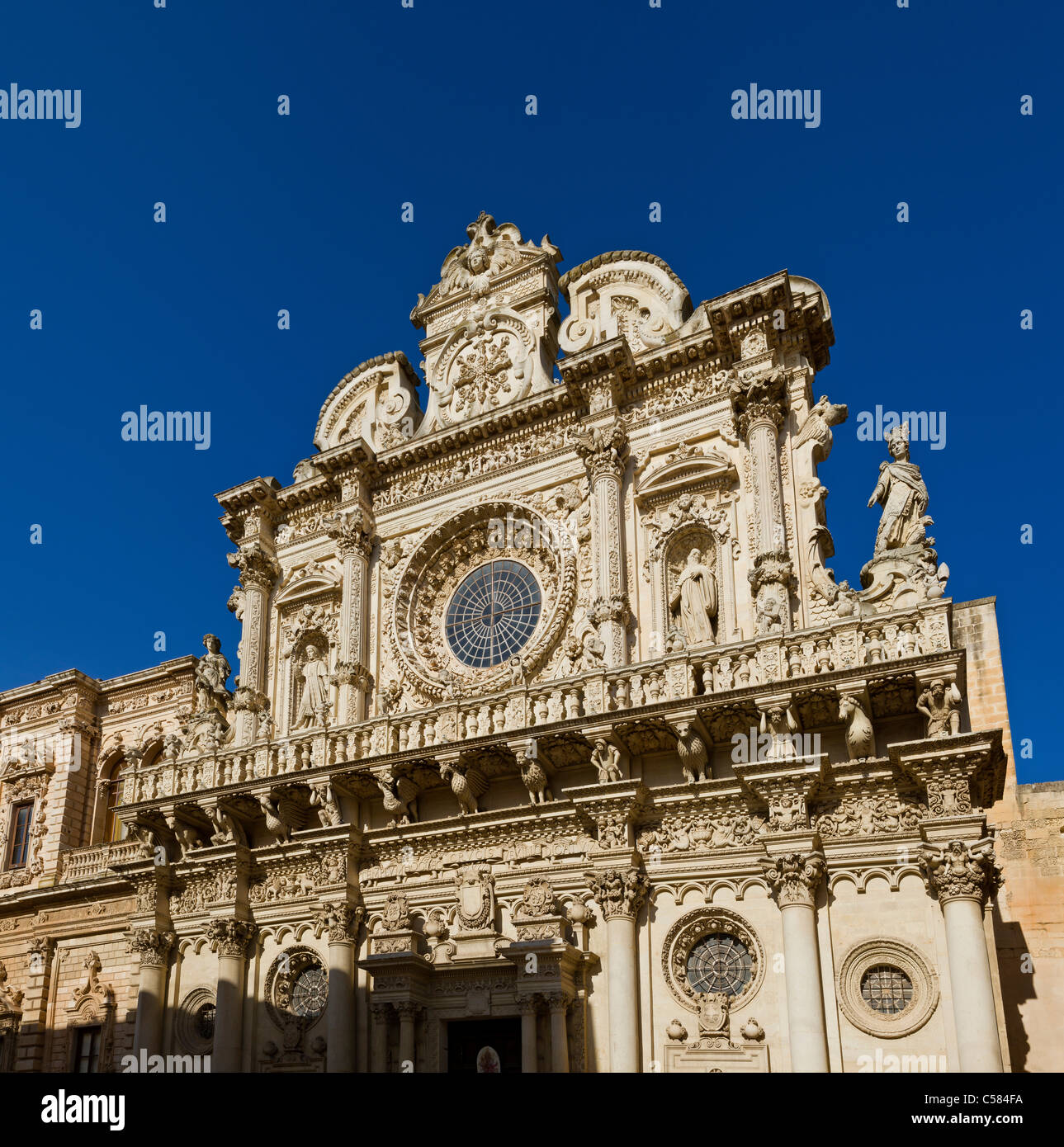 Italien, Lecce, Apulien, Europa, Basilica di Santa Croce Kirche, Kloster, Frühling, Menschen, Stockfoto