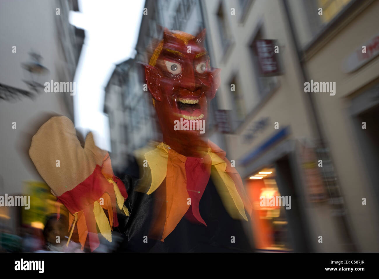 Schweiz, Europa, Umzug, bewegen, Luzern, Karneval, Karneval, Stadt, Stadt, Altstadt, Tradition, Tracht, Kleidung, Kultur, Stockfoto