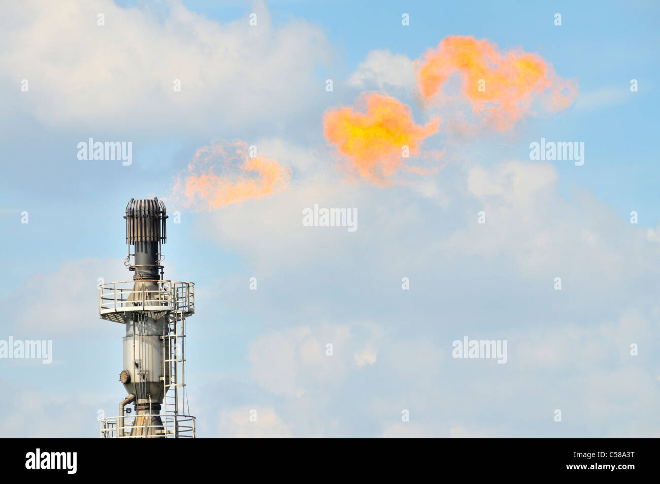 Gasbrenner, Kokerei, Schwelgern, ThyssenKrupp, abbrennen, Flammen, Duisburg, Nordrhein-Westfalen, Deutschland, Europa Stockfoto