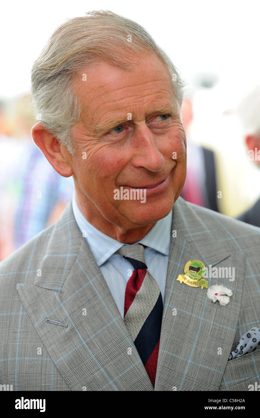 Seine königliche Hoheit Prinz Charles besucht die Dairy Crest Molkerei in Davidstow Cornwall. Stockfoto