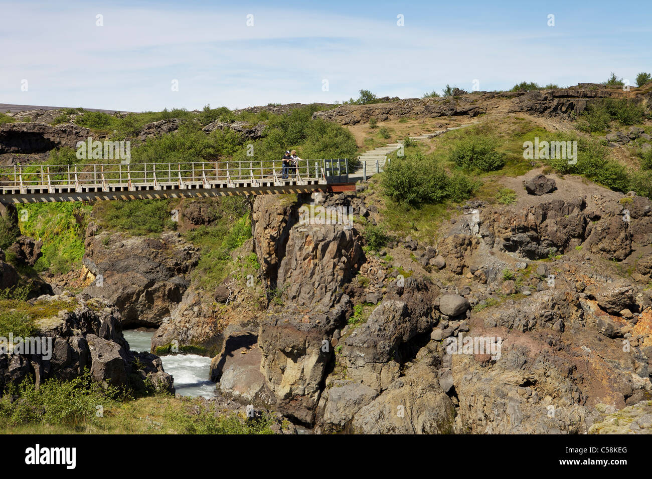 Hraunfossar oder Lava Falls, in der Nähe von Husafell Island. Diese schöne Wasserfälle entspringen unterhalb der nahe gelegenen Lavafeld Stockfoto