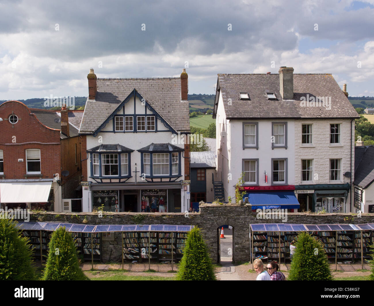 Hay-on-Wye an der Grenze zu Wales ist berühmt für seine Buchhandlungen und das Literaturfestival Stockfoto