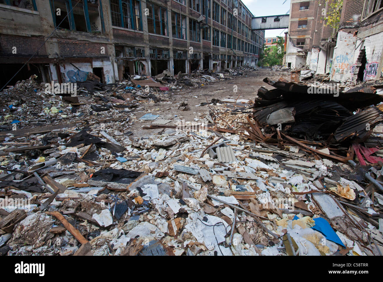 Verlassene Packard Auto-Fabrik Stockfoto