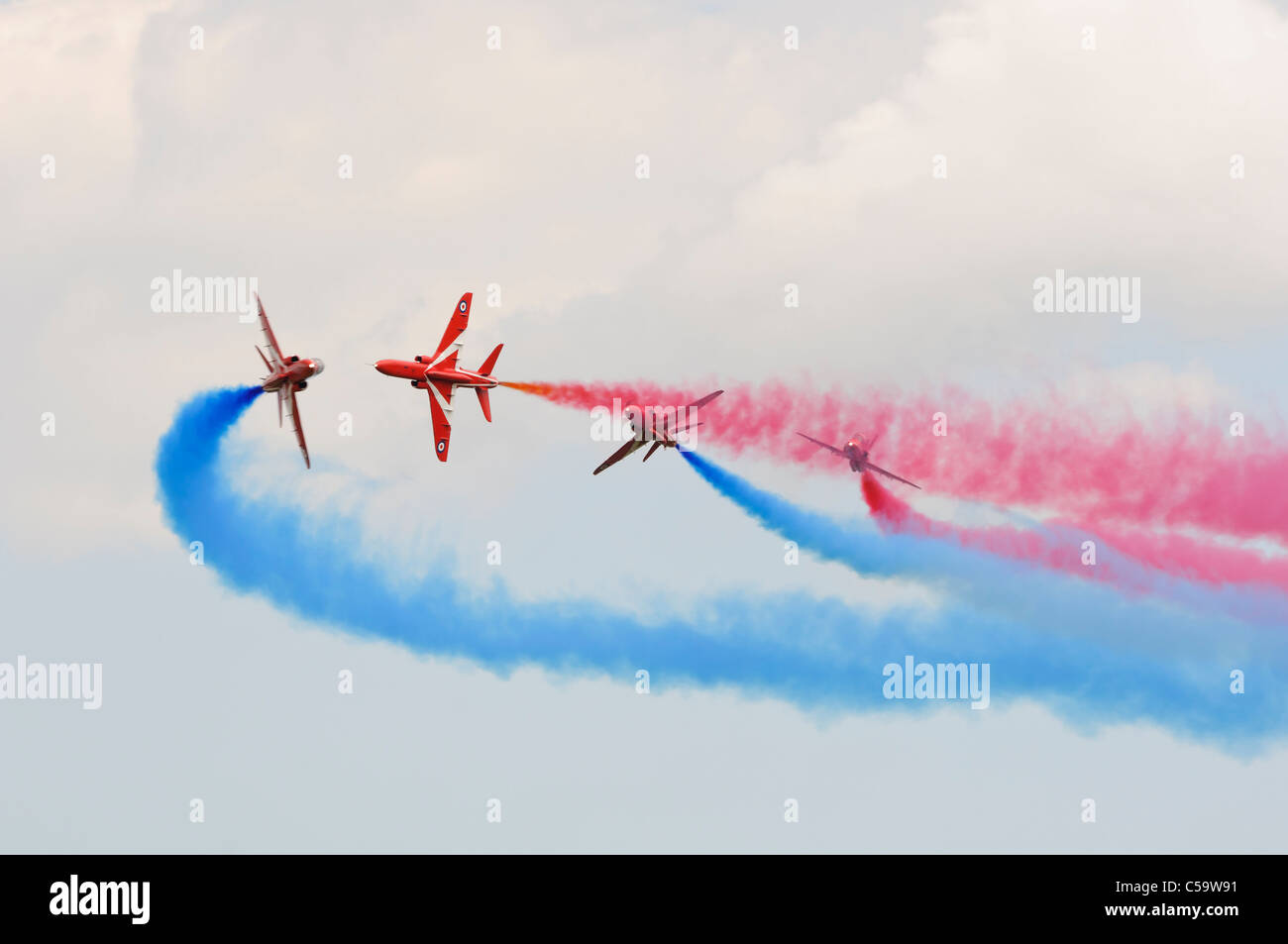 WADDINGTON, ENGLAND, UK - Juli 2: Anzeigen der Red Arrows aerobatic Team auf Waddington International Air Show am 2. Juli 2011 Stockfoto