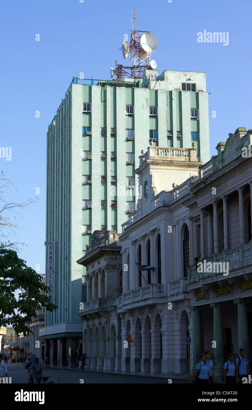 Hotel Santa Clara Libre (ehemals Santa Clara Hilton), Kuba. Die Einschusslöcher erlitten während der Revolution sind noch sichtbar Stockfoto