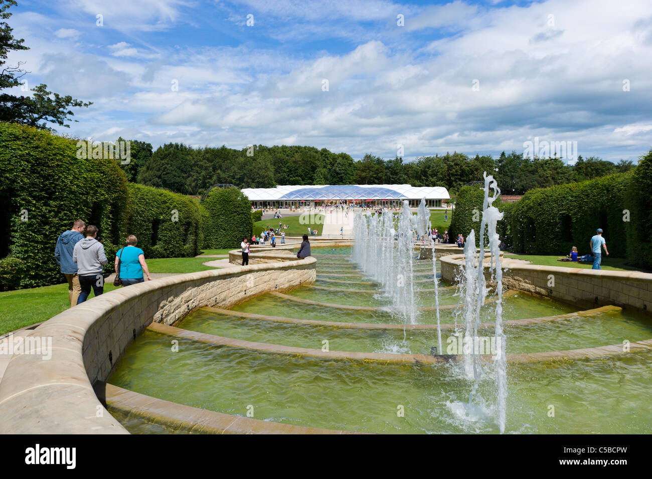 Die große Kaskade, Alnwick Garden, Alnwick Castle, Alnwick, Northumberland, Nord-Ost-England, UK Stockfoto