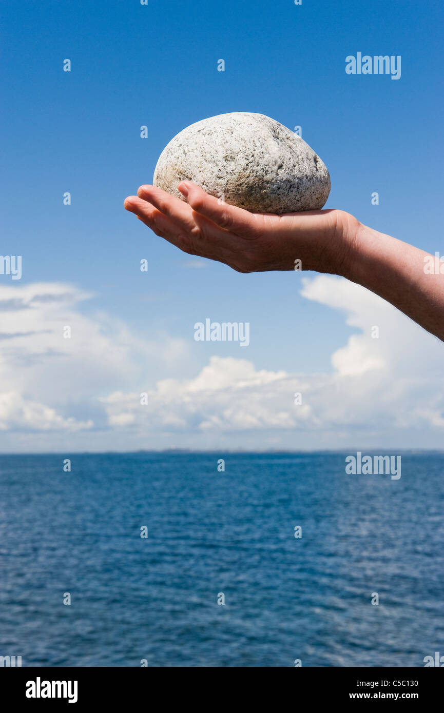 Stein Werfen Stockfotos Und bilder Kaufen Alamy stein-werfen-stockfotos-und-bilder-kaufen-alamy
