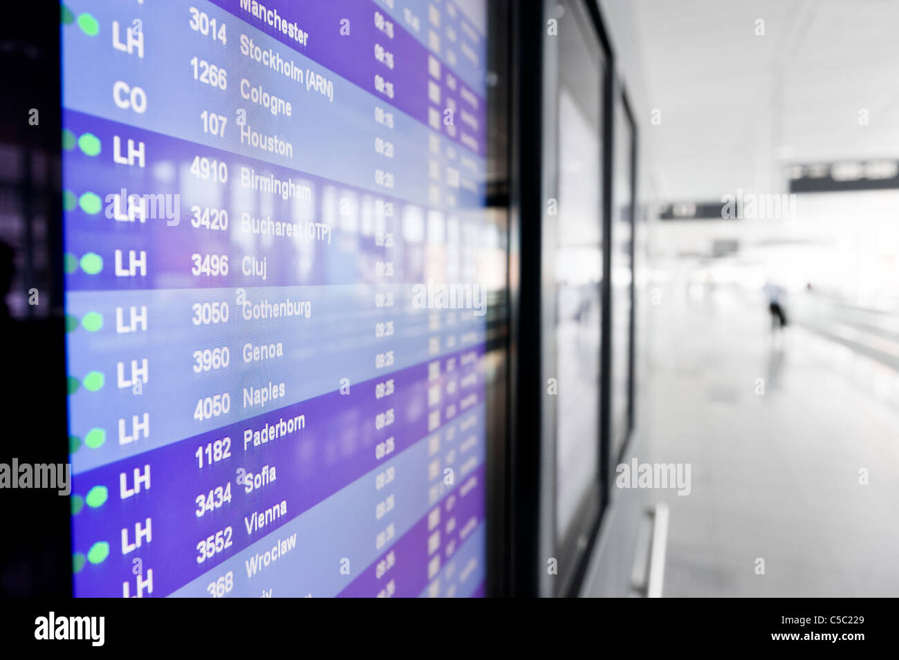Wieviel Zeit Vor Abflug Am Flughafen www.alamy.de
